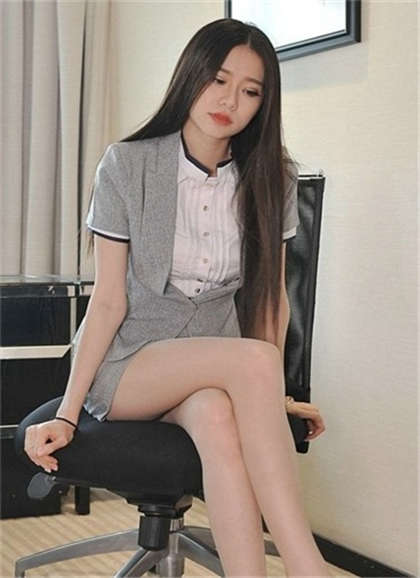 翁熄撞击-校花你下面好紧好湿_魅性9课