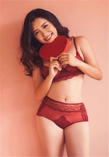 小黄文水多肉多推荐-手指伸入按压花蒂_魅性9课