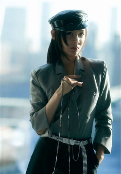 美娟和吴刚-在更衣室勾引教练_魅性9课