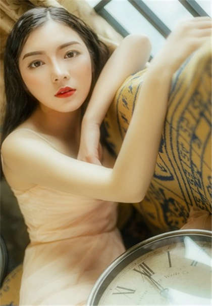 好深啊嗯-他们三个人折腾了我一晚上_魅性9课