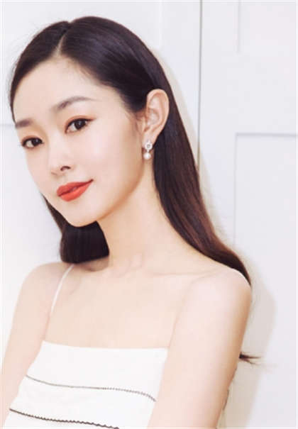 很多肉很黄的乡村小说-他摸着我的下身_魅性9课