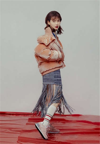 一下一下进出她的身体-公车上的摩擦_魅性9课