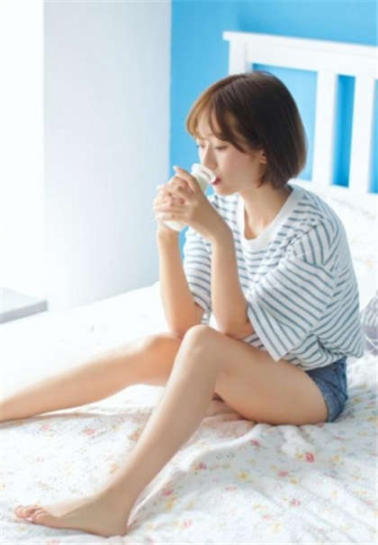 超污的那个文章-一女多男群交_魅性9课