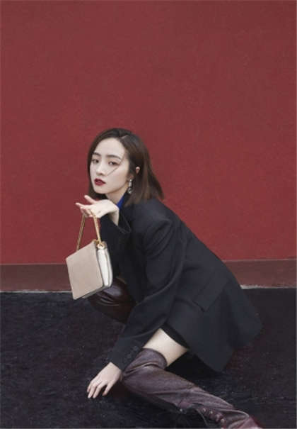 粗暴的挺进去-男生跟我一边接吻一边做爱的时候_魅性9课