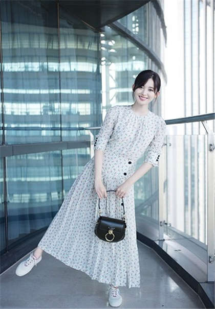 把葡萄塞下面h文-办公室撩起裙子后面_魅性9课