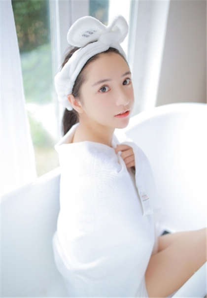 小黄wen文师生-表姐的乳汁_魅性9课