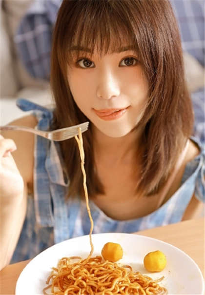 男男有肉小说-我去朋友家忘穿内裤了_魅性9课