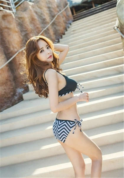 姐弟纯肉小黄文污到湿小说-男按摩师让裸女瞬间高潮_魅性9课