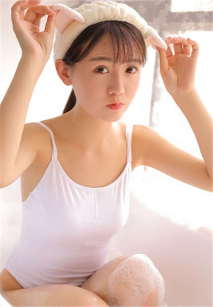 边吃奶边吃b的-程雪柔公车全文阅读_魅性9课