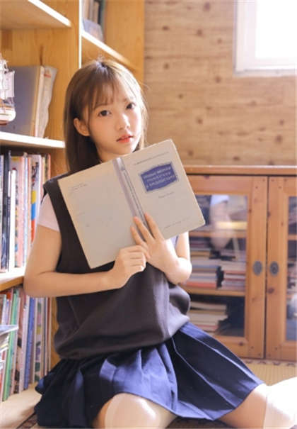 大学生污文-公交h小短文纯洁勿入_魅性9课