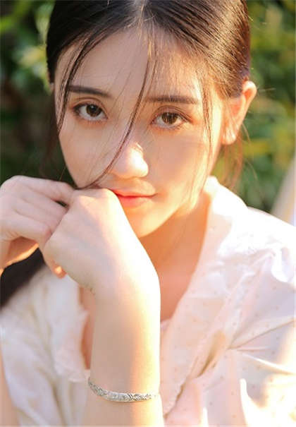 三个老头捆着躁我一个-我被同桌摸大腿内侧_魅性9课