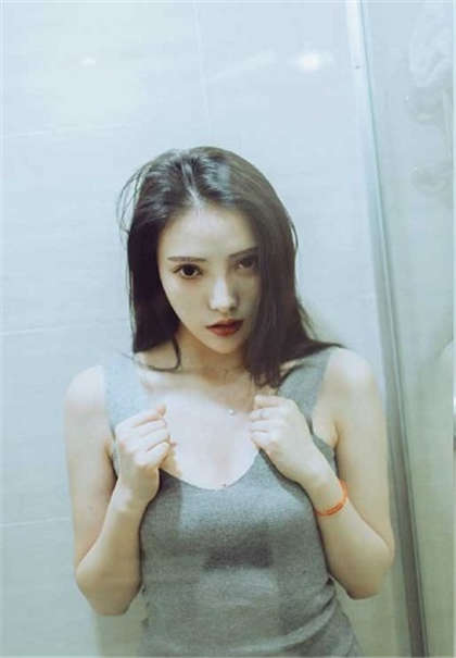 下面被舔-捡到校花的遥控器_魅性9课