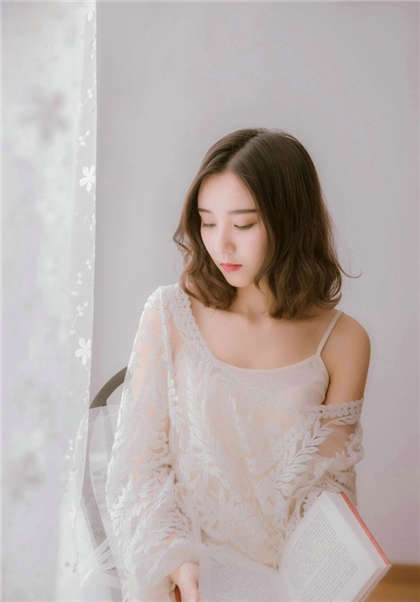 大学生很黄的学小说-让人看了下身湿的文字_魅性9课