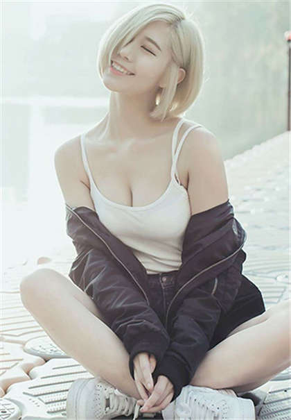 超级浪荡女校花系列-自己把腿张开穿环惩罚_魅性9课