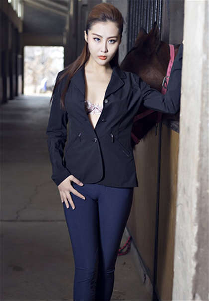 游泳h小说-小妹下面好湿_魅性9课