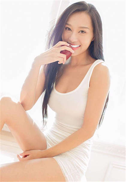 淫荡贵妇舔的好爽好多水-陌生男人教我拉扯内裤磨蹭小穴_魅性9课