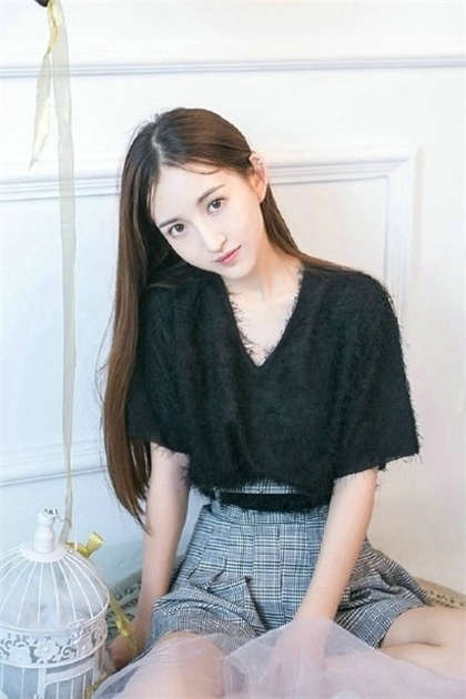 肉肉的短小说-被同桌抚摸大腿内侧_魅性9课