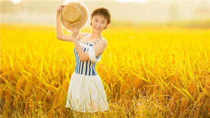 很多肉很黄的乡村小说-他摸着我的下身_魅性9课