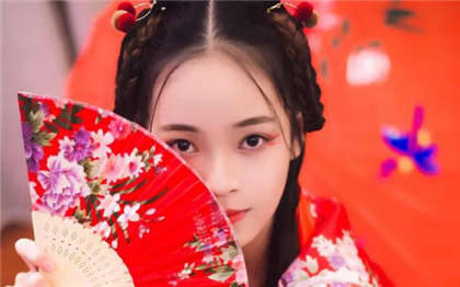 和老师污污-和健身房男私教的暧昧_魅性9课