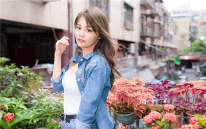 bl古风纯肉汁四溅的文-校长办公室干了梁晓娜_魅性9课