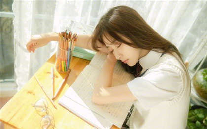 详细的H文小说-车上被强被吸_魅性9课