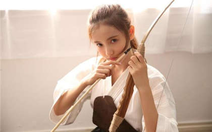 寡妇下面太紧了夹死我了-嗯好硬好深用力一点_魅性9课