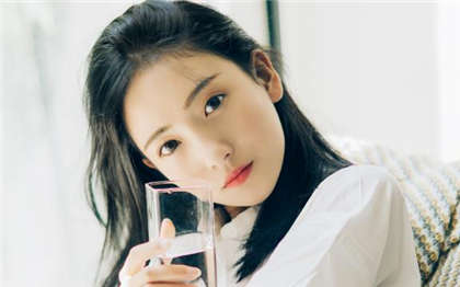 污到下面滴水的超详细的短文-恩啊校长办公室轻一点_魅性9课