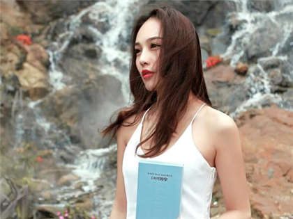 很黄很黄的小 说-大黄和小黄短篇小说_魅性9课