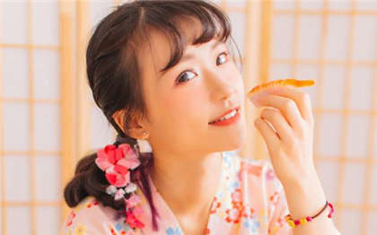 详细的H文小说-车上被强被吸_魅性9课