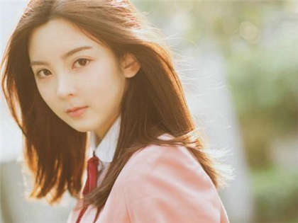 疯狂的干-被门卫老头轮流进入_魅性9课