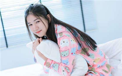 污文之我的哥想睡我-只要一摸他下面就会受不了_魅性9课