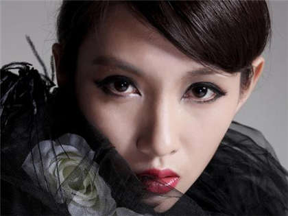 啊~嗯~快~呵-被老师摸下面_魅性9课