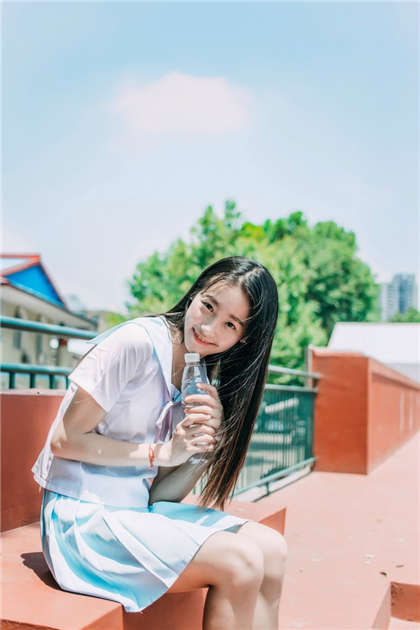 上面吃奶下面湿-兽人变成原型h_魅性9课