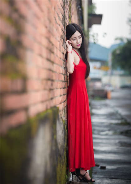 我在公交车上被-下面被亲到喷水的故事_魅性9课