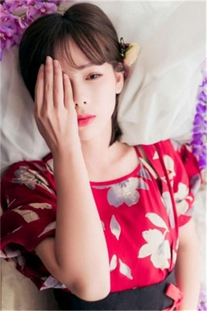 同桌黄文-坐在他腿上做_魅性9课