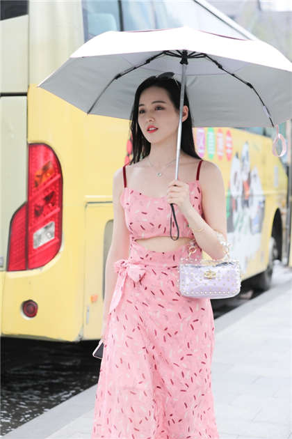 又湿又滑的粉嫩15P-古风肉高辣h宠文_魅性9课