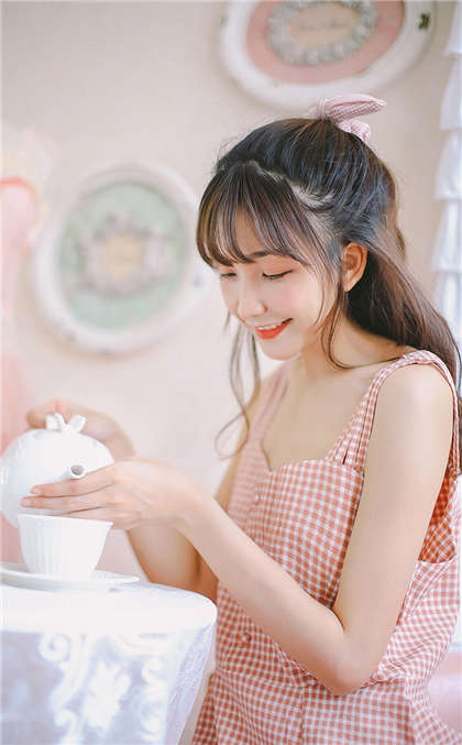 放荡高辣h文-将腥臊内裤塞到儿子嘴_魅性9课