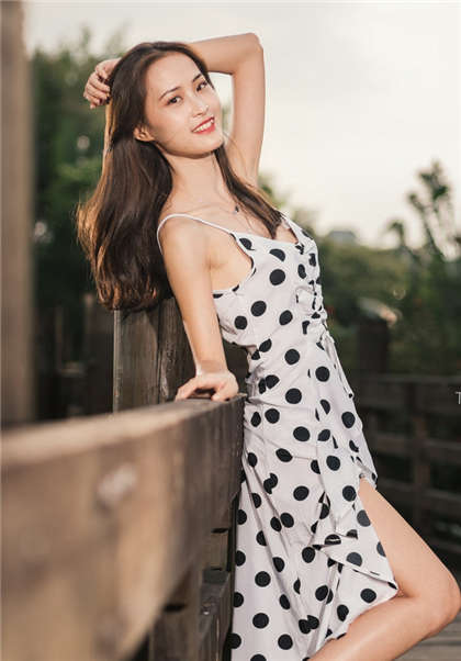 女主被强的np黄文-闺蜜老公把手指插进我双腿间_魅性9课