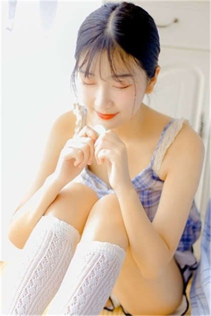 别墅群娇交换-上课同桌把手伸到我腿里长篇_魅性9课