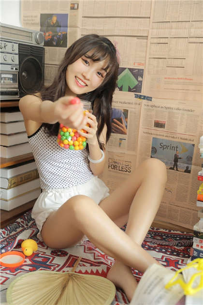 丝袜黄文-在教室和同桌那些污污的事_魅性9课