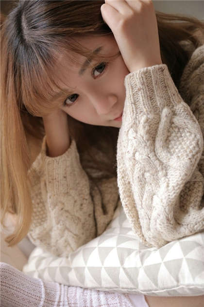 女同学上课帮我口过程-摸女同桌大腿_魅性9课