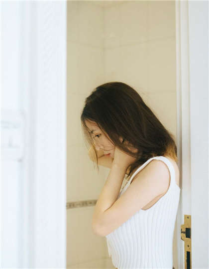 宝贝你的身体可真紧-校花被按着深喉_魅性9课