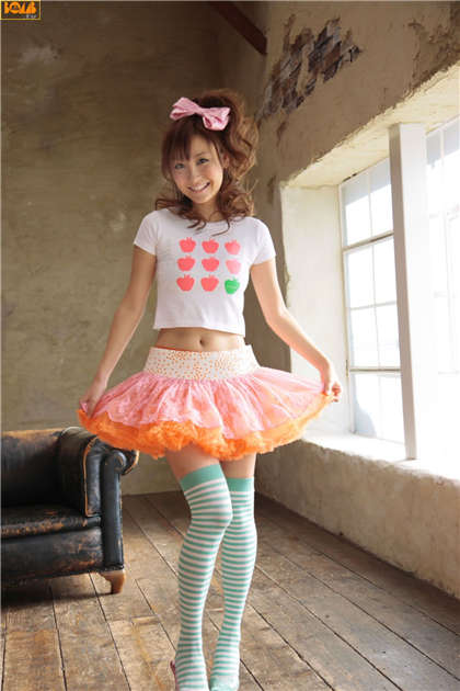 公交淫乱-口述肉丝妻子被健身房教练玩晕_魅性9课