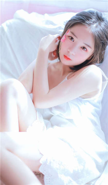 看得下面湿湿的污文章-美女老师的屈辱_魅性9课