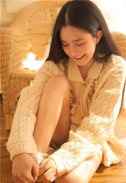 校花被老汉糟蹋-老家伙说住把小玲抱了起来_魅性9课