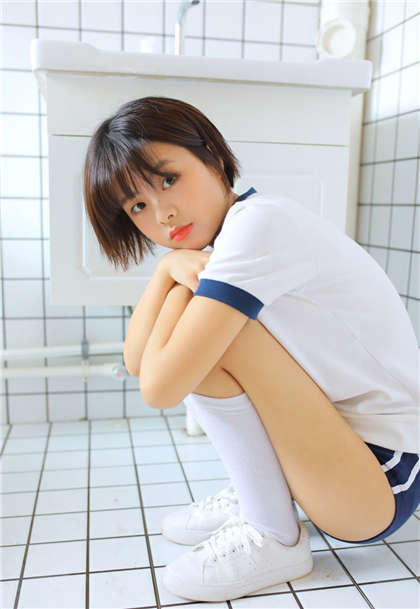 看得下面湿湿的污文章-美女老师的屈辱_魅性9课