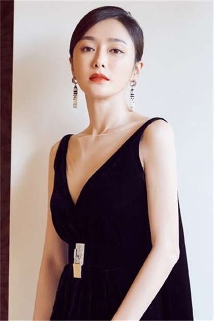 现代宝贝你下面可真湿h-看了会湿的细节故事_魅性9课