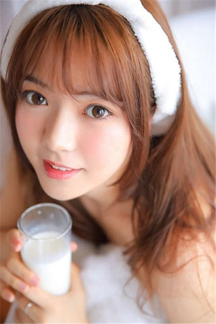 寡妇下面太紧了夹死我了-嗯好硬好深用力一点_魅性9课