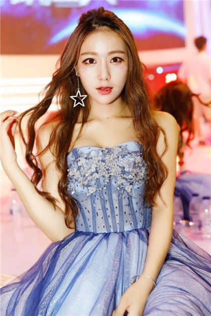 灌满了的米青液堵住-被两个老外抱着干_魅性9课