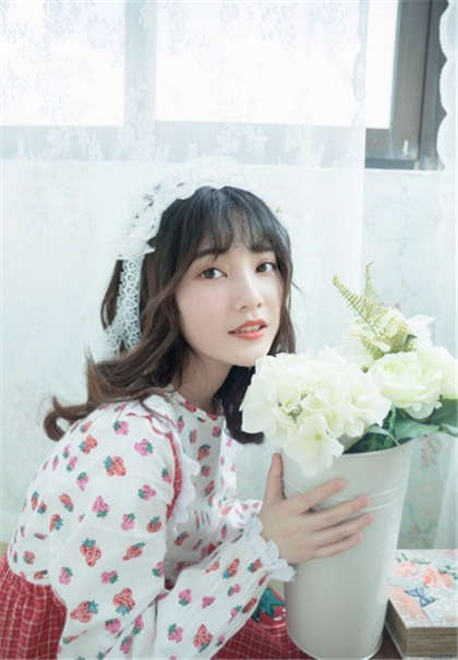 丝袜老师小说-很污不看后悔_魅性9课